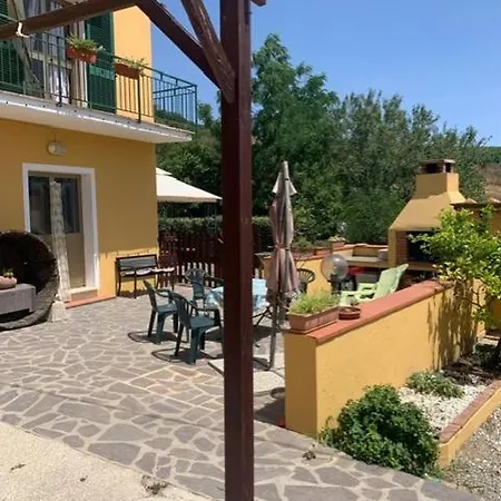 Dai Tre Aratri Rossi Casa Buraccio